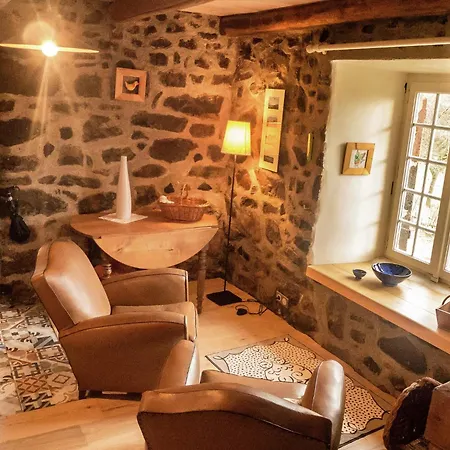 Holiday home Cozy Countryside Escape In Auvergne *