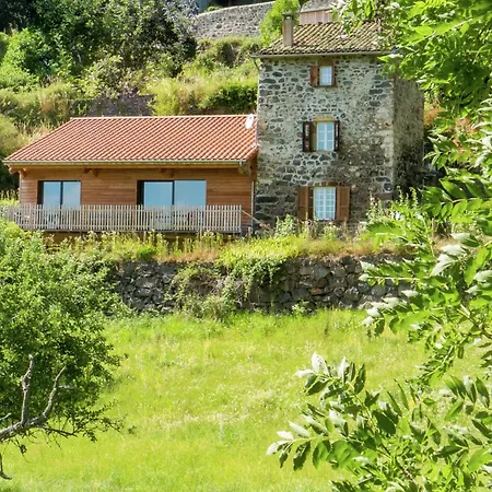 Cozy Countryside Escape In Auvergne